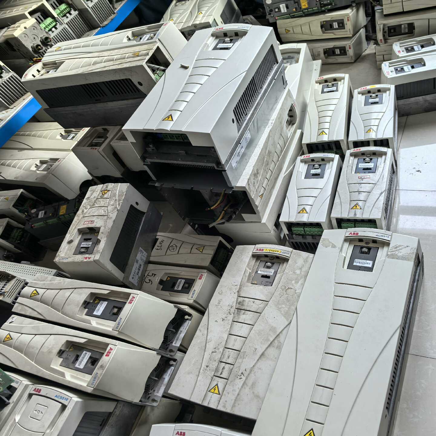 ABB变频器ACS510系列 075KW  15KW