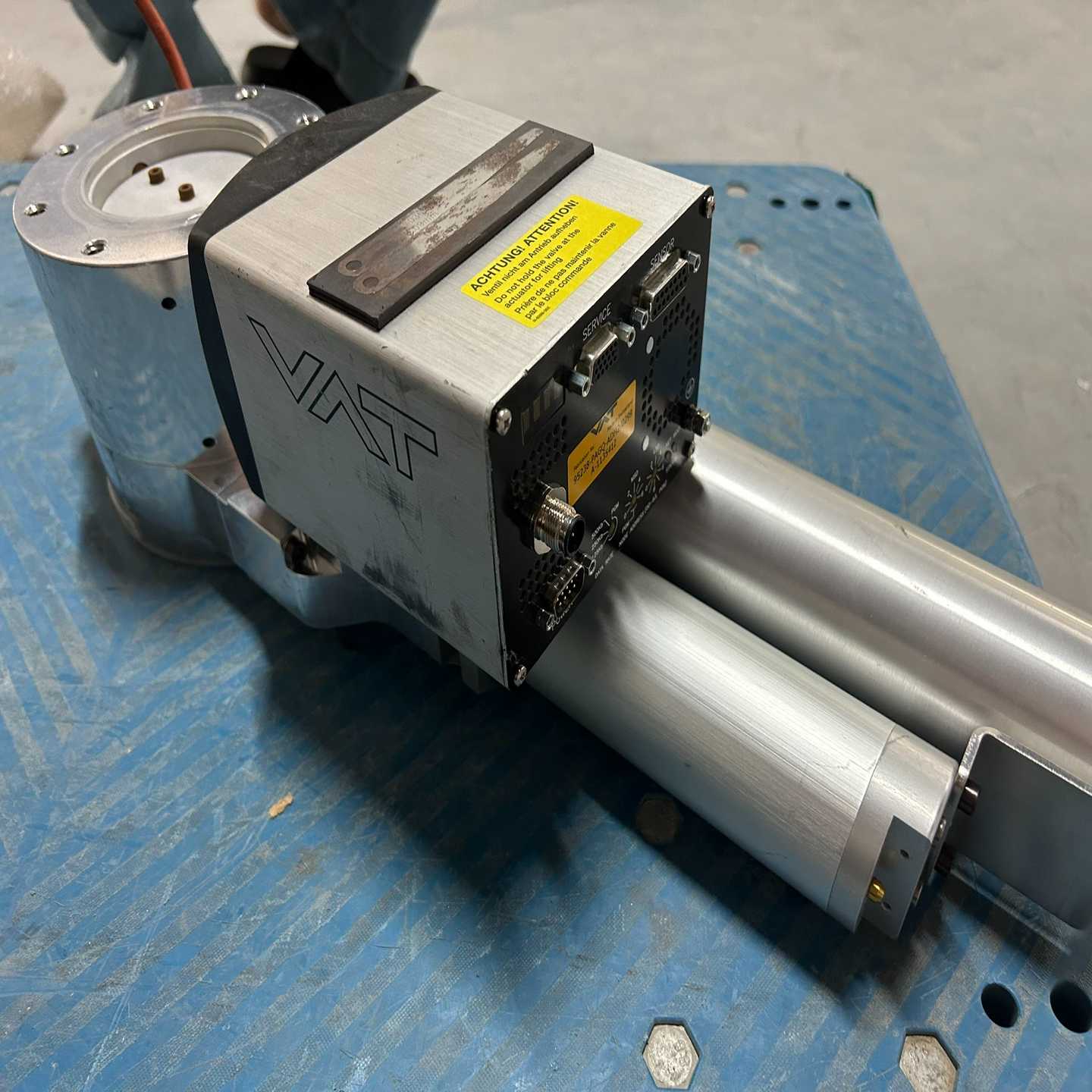 询价瑞士VAT蝶阀控制器双阀组95238-PAGQ-ADH2成