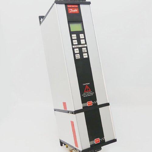 Danfoss VLT 2030 195H3305 Frequenzumrichter incl. 195H6522 u