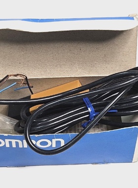 OMRON E3SDS30E41 PHOTOELECTRIC SWITCH E3SDS30E41