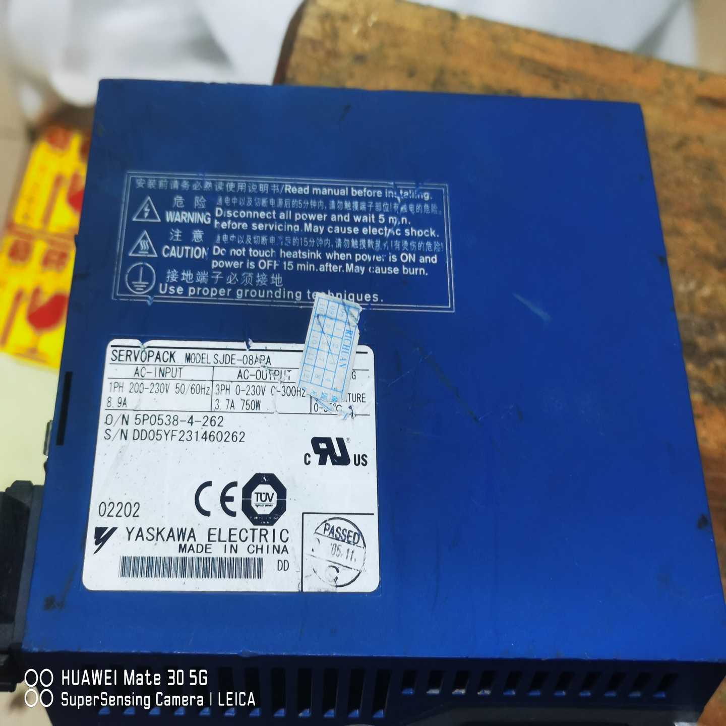 询价SJDE-08APA安川伺服驱动器设备上刚拆下来。