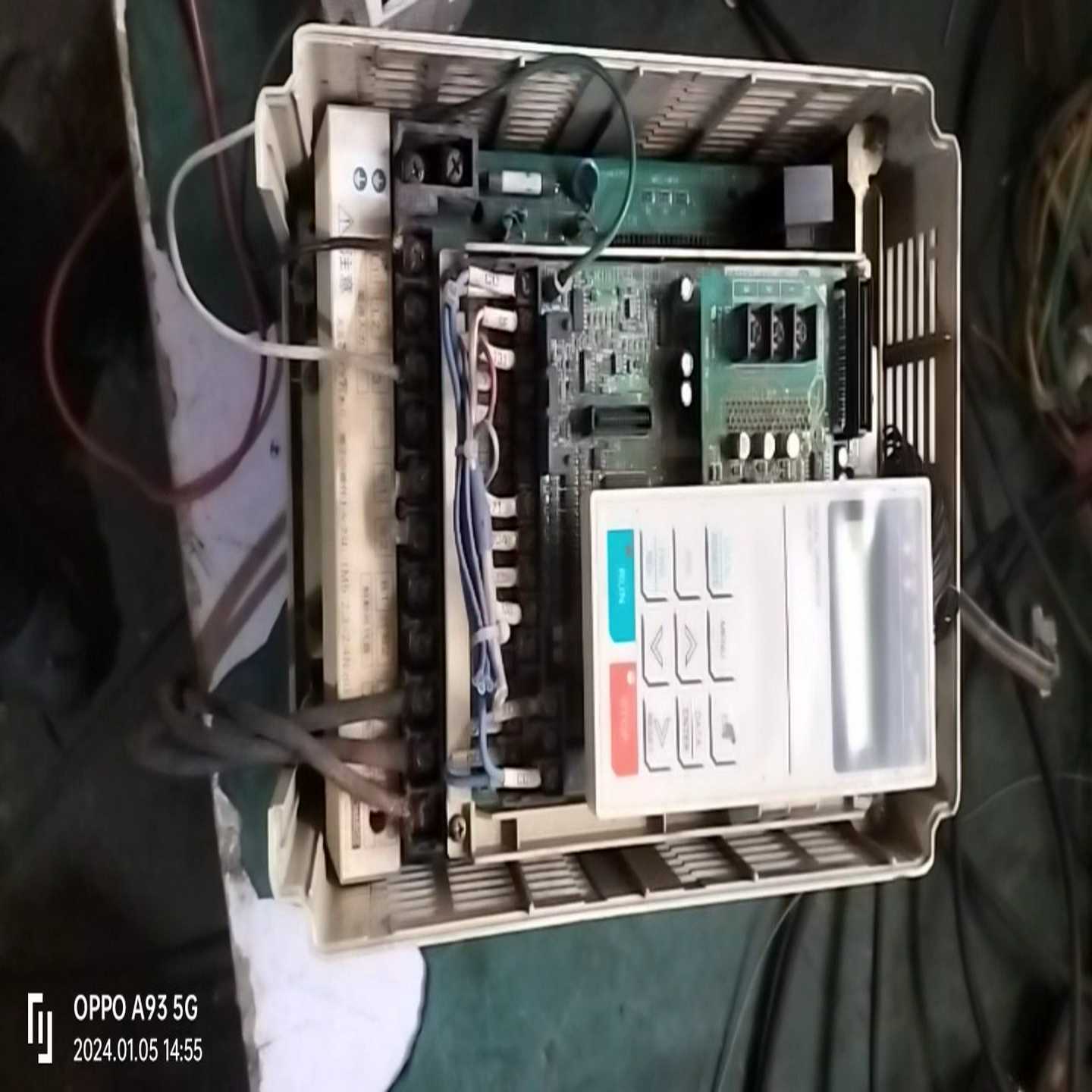 咨询-安川616G5变频器ClMR一G5A27P5..200