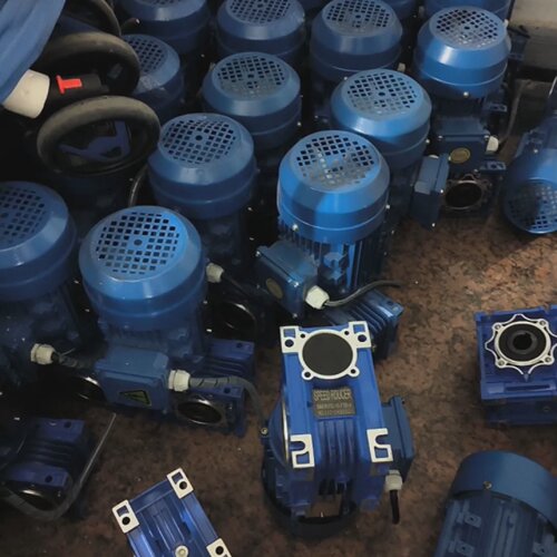 寻Rv减速机Rv50型速比10功率370瓦成色超好有