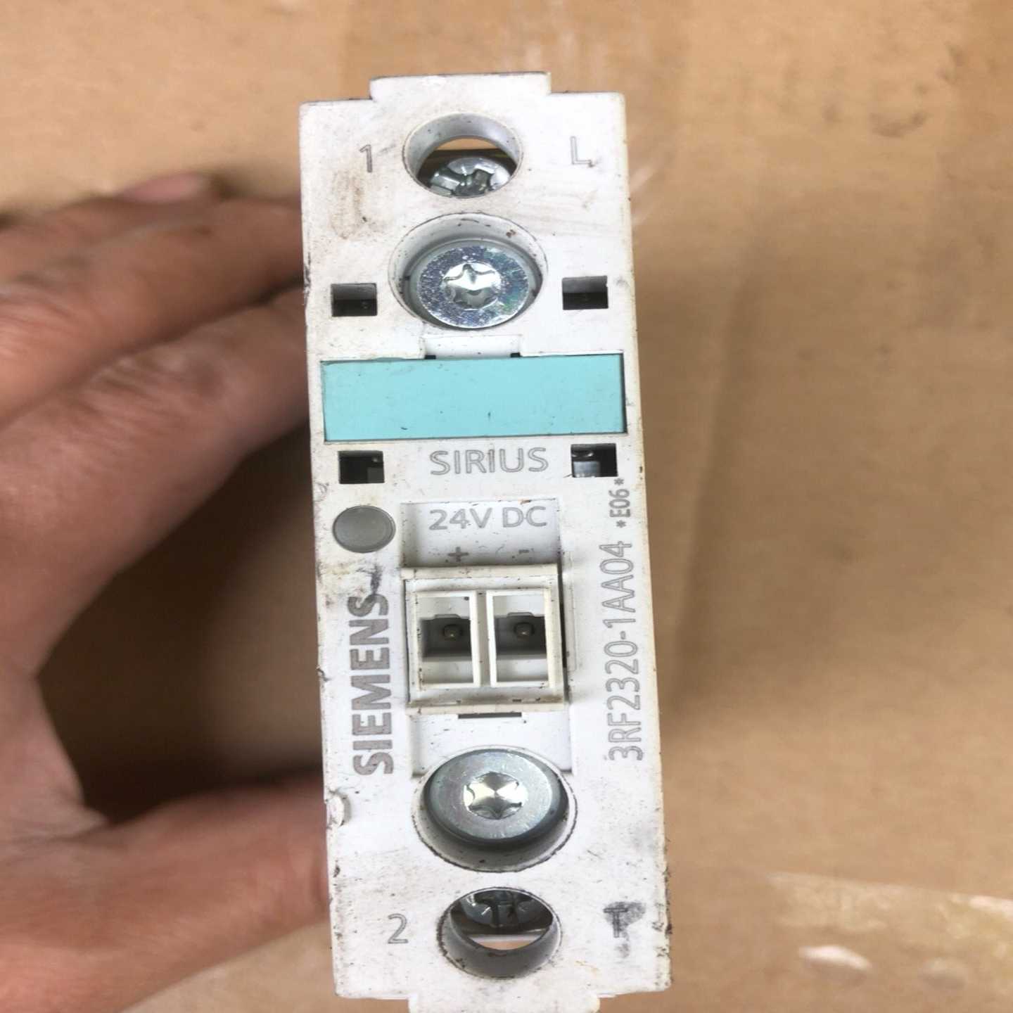 询价继电器3RF2320-1AA04成色旧有两个货色2