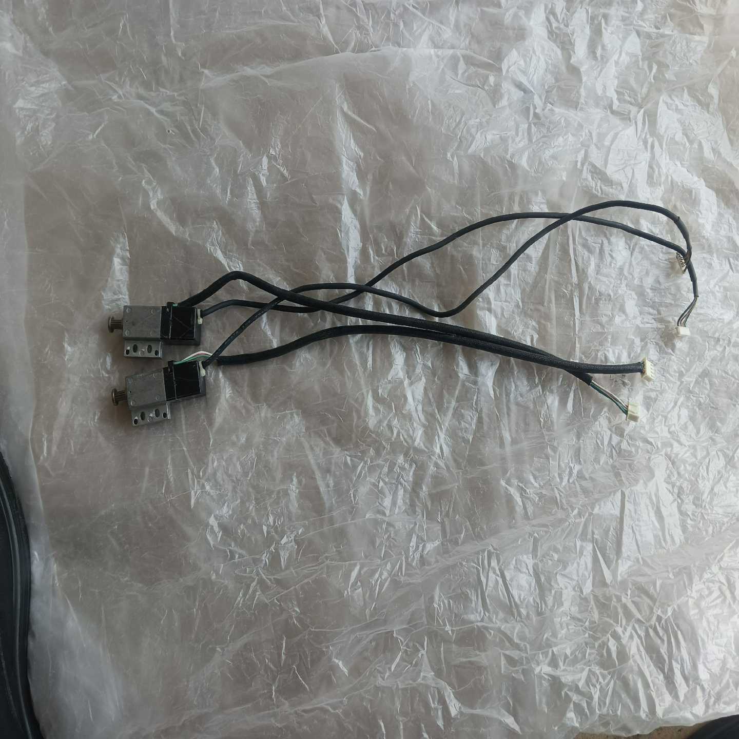 咨询-安川SGMMJ-E5CKA-HH12电机5W24V1.
