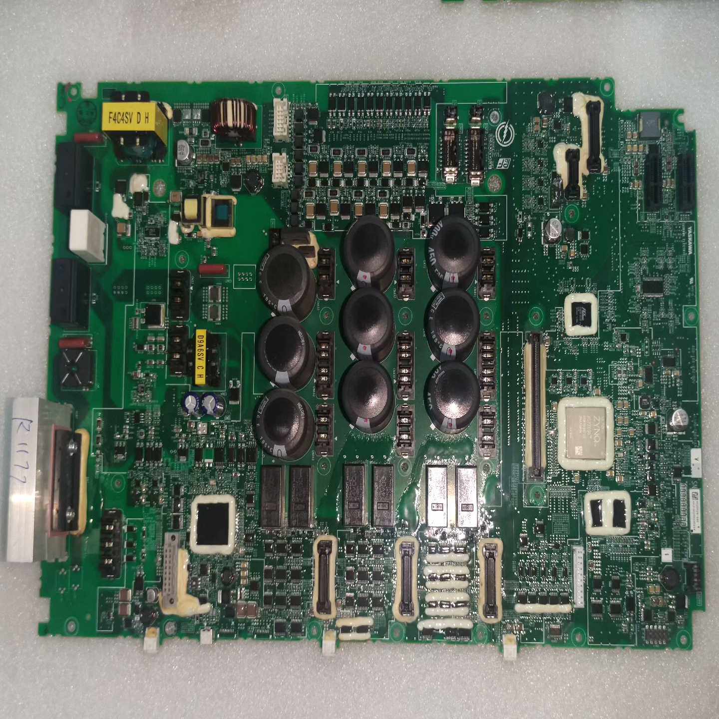 安川机器人YRC1000紧凑柜CSRB-CBB01AA电路板询价