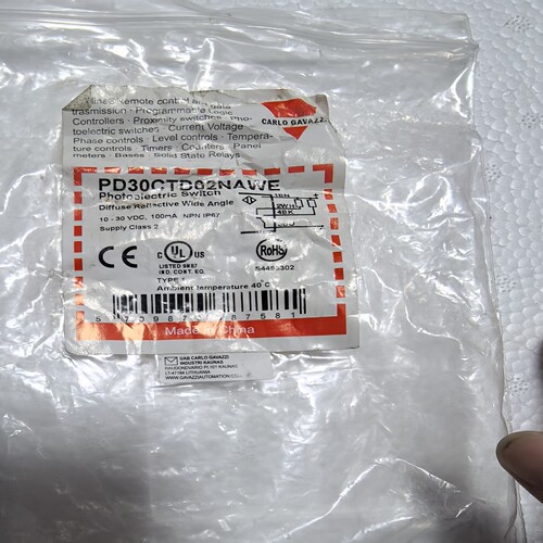 询价全新佳乐光电开关PD30CTD02NAWE传感器全新带包装8