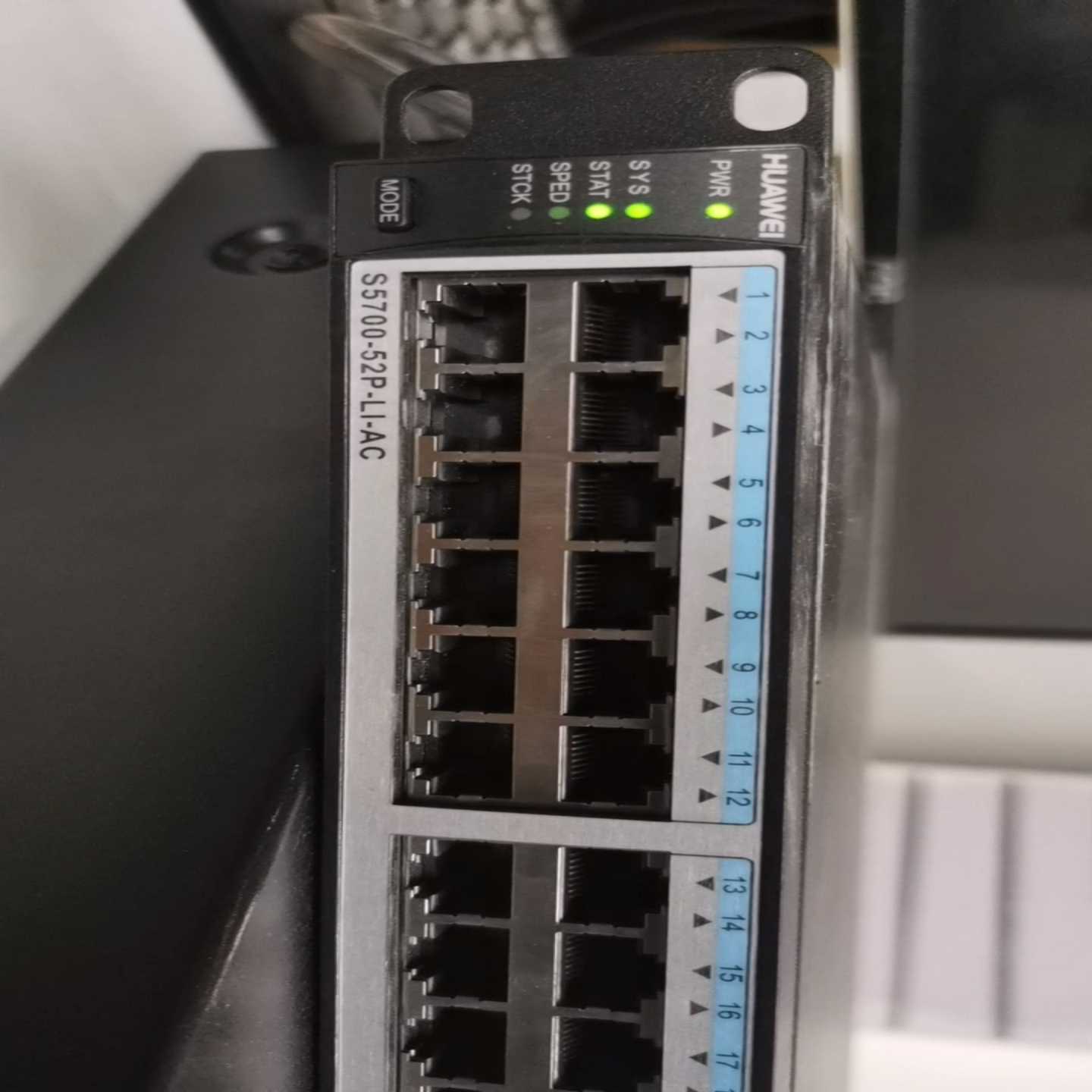 询价华为S5700S-52P-LI-AC二层48口千兆交换机，