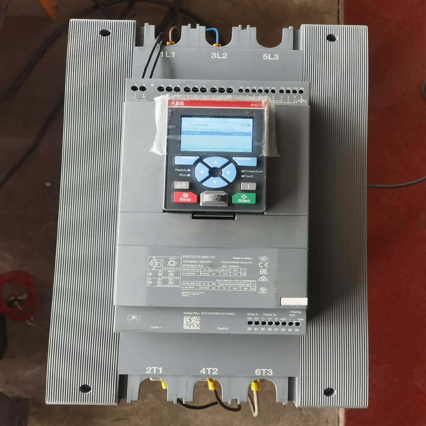 询价ABB软启动器，PSTX210-600-70，成色一般，