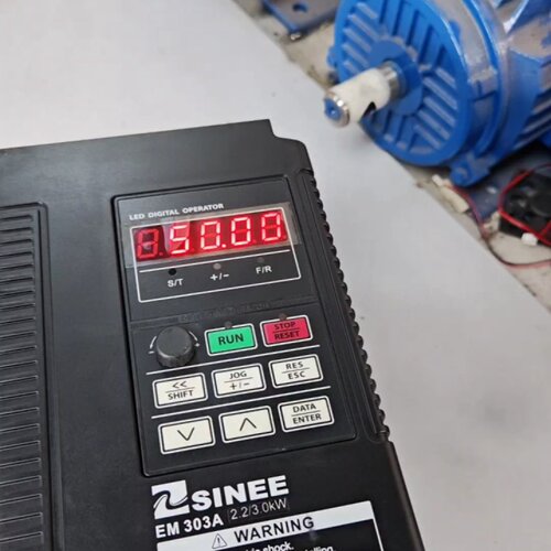 寻正弦变频器2.2KWEM303A2R2G3R0P3A