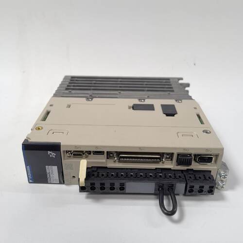议价SGD7S-2R8A00A002  SGDV-2R8A01B002000全新安川质保一年现货