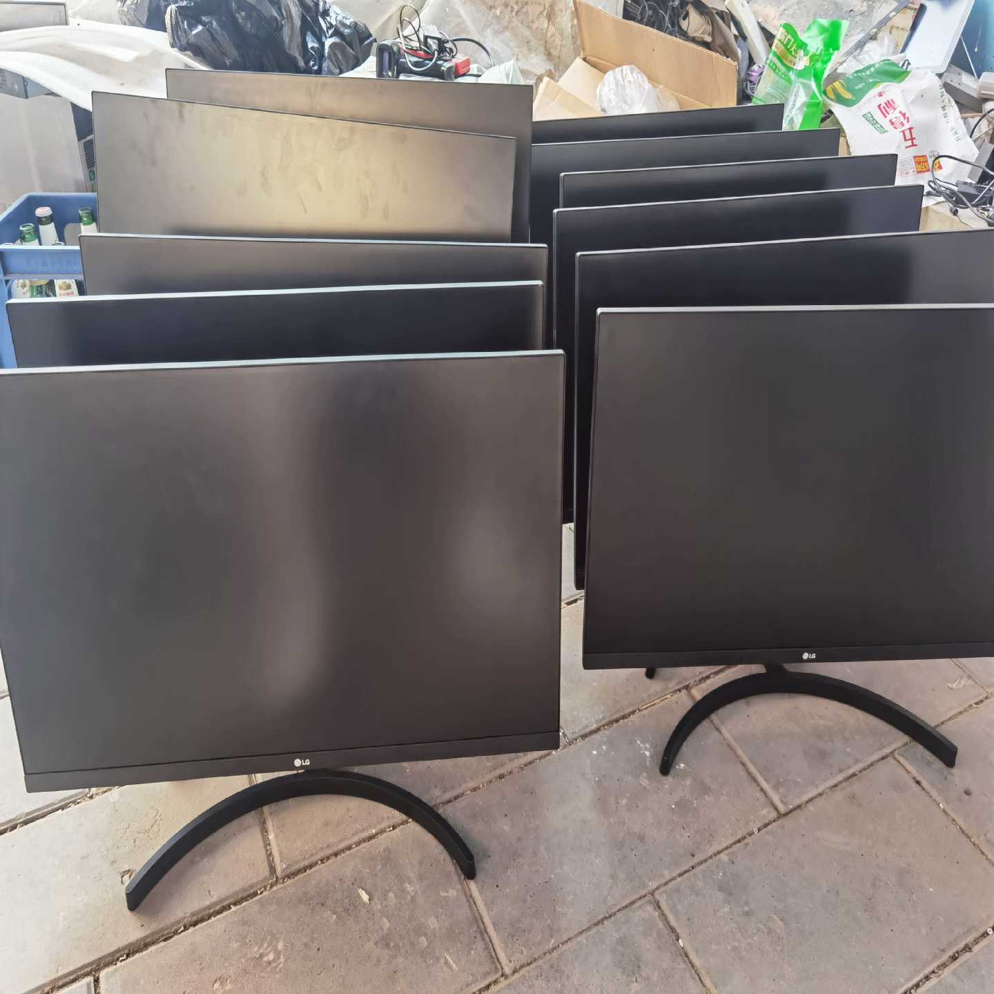 27MK600M成色95新询价