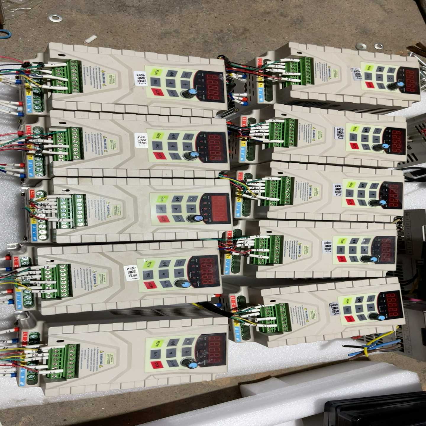 议价金恭变频器EVT10-2S-0R7G-A数量七台220V0.