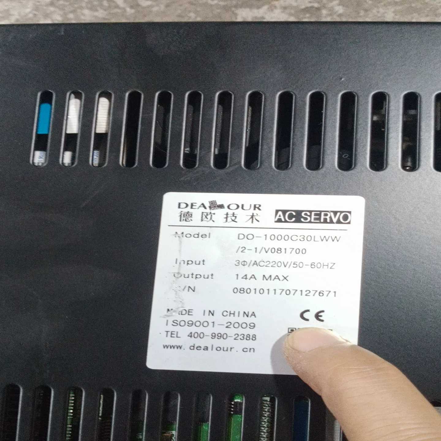 议价德欧伺服驱动器一台,拆机下来的,成色如图,功能正常包好,