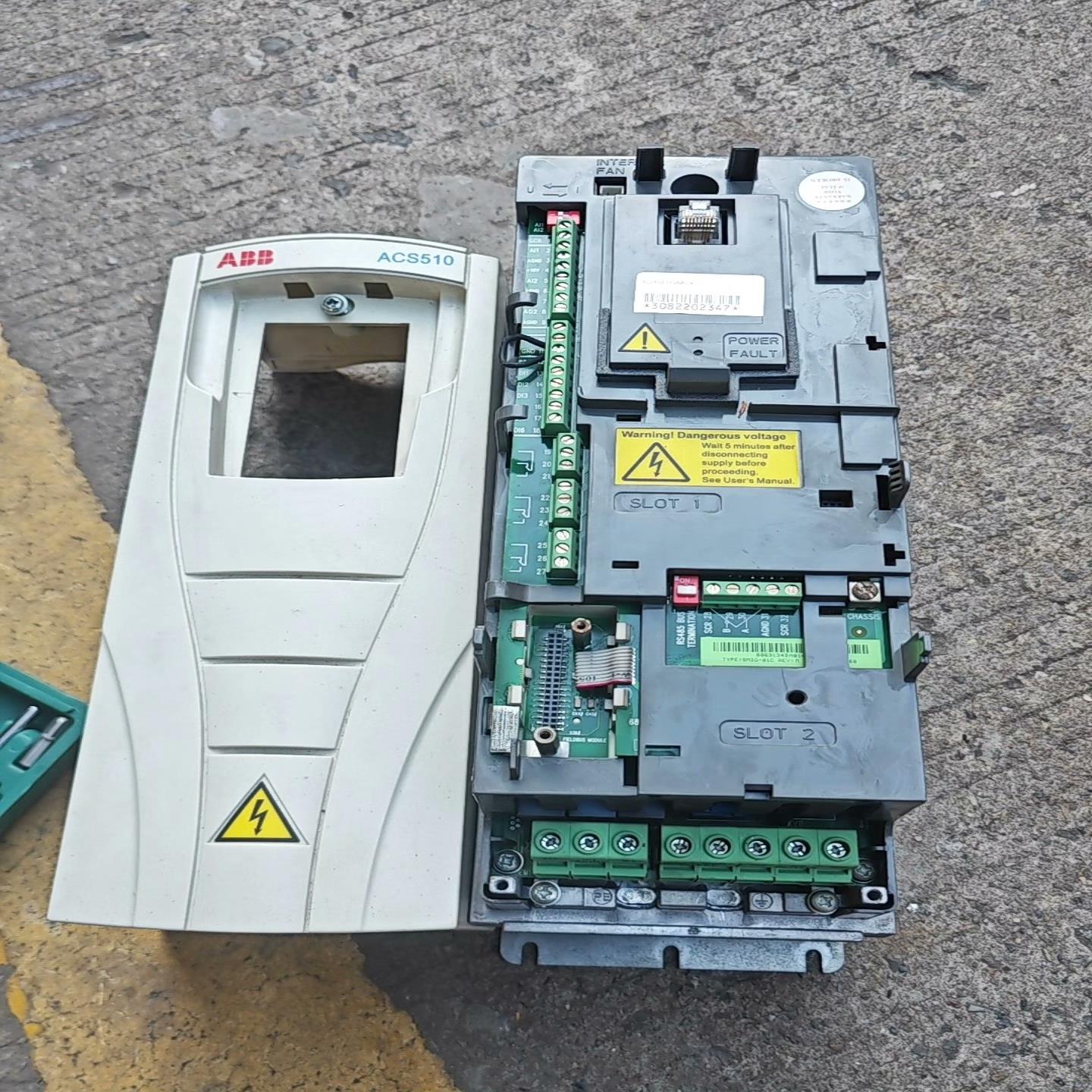 (工仔机械）ABB变频器， ACS510-01-05A6-4