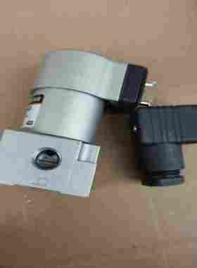 全新SMC电磁阀VT315V-025D详见下图-议价