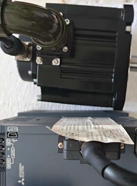 三菱伺服驱动器MRJE200A配电机HGSN152J