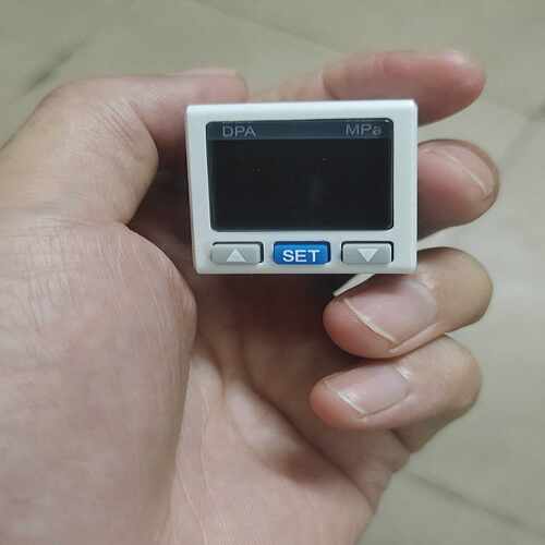 台达压力传感器DPA10M-P一个未用！没包装！实图实价询价