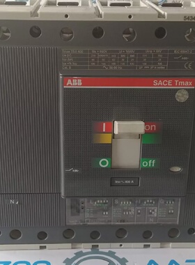 Disjoncteur ABB Sace T5S 400 Amp 4 Ples 690 V