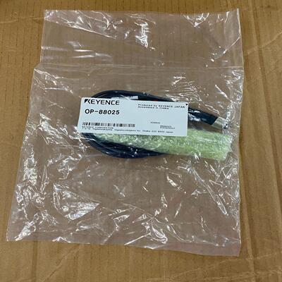 OP-88025基恩士连接线缆，没开封的，实物直询价