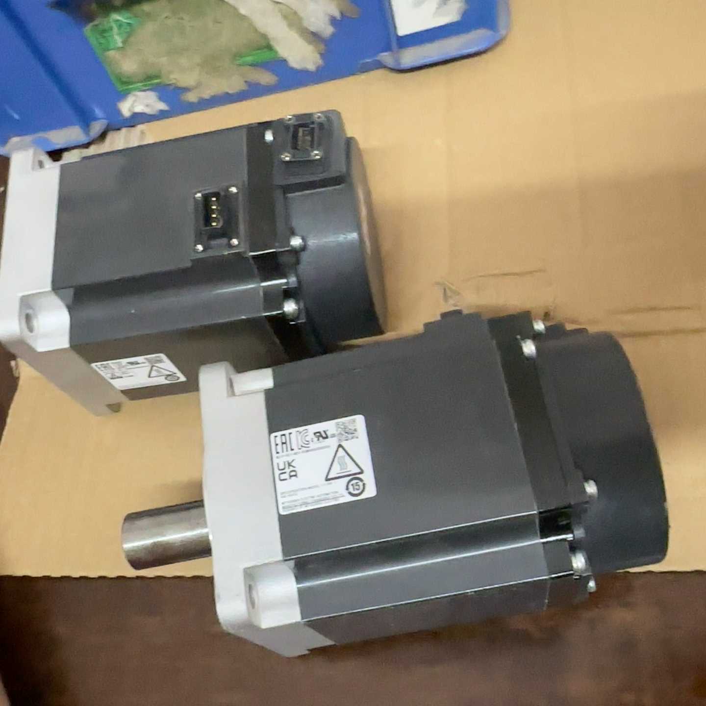 新的伺服电机HG-KN73J-S100，新机没卖拆询价