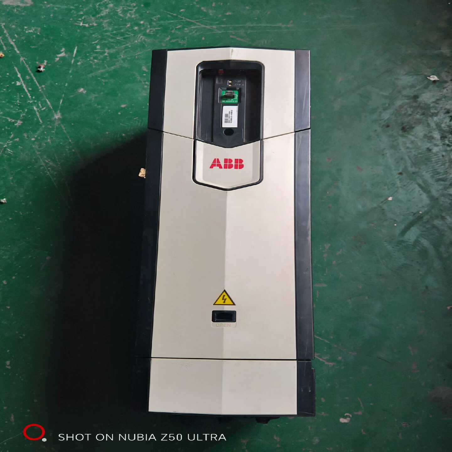 变频器ACS880-01-045A-3原装，测试