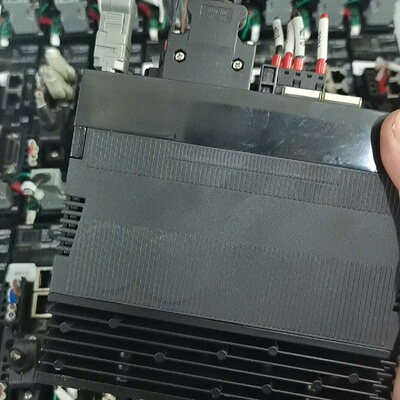 议价欧姆龙R88DKN02HECTZ成色新拆机件功能适用