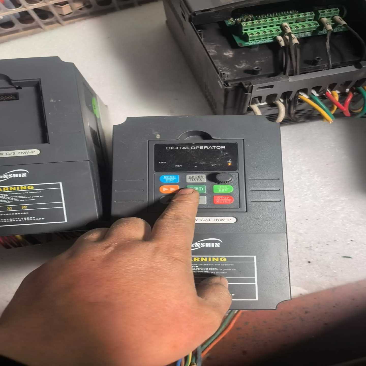 源信变频器YX3000D-4T0022G/4T0037P--议价商品