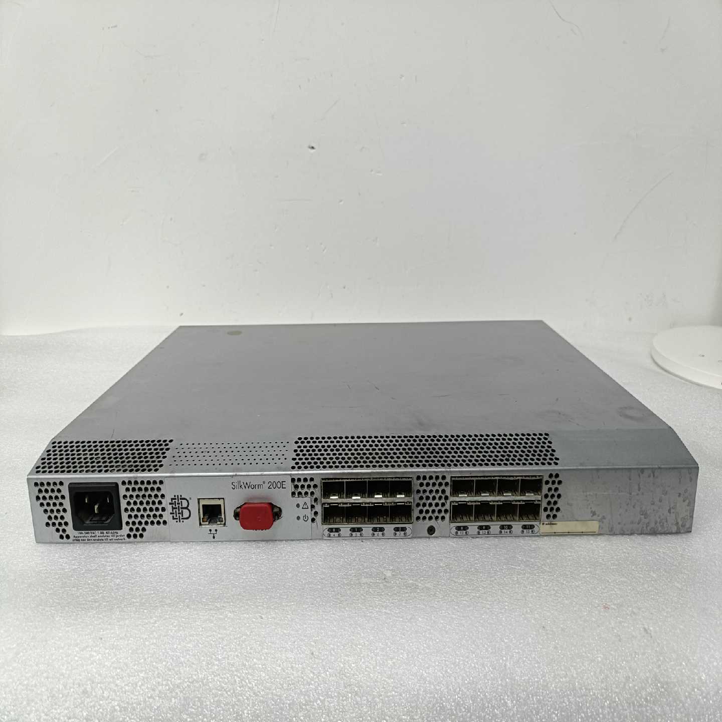 咨询-博科Silkworm200E光纤通道交换机，功能正常，