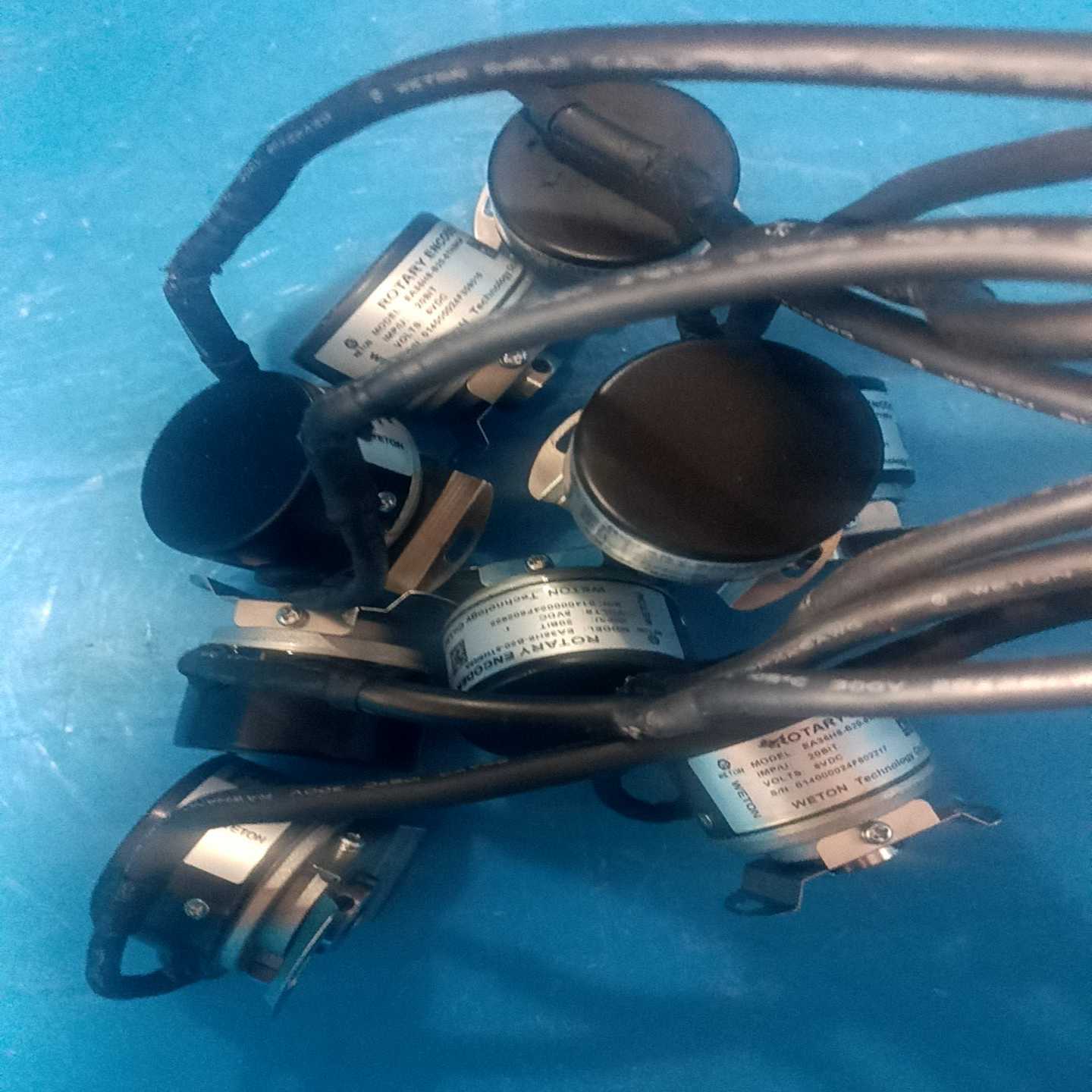 议价O汇川编码器:EA38H8一B23一TH5N3，23BT或2现货/维修