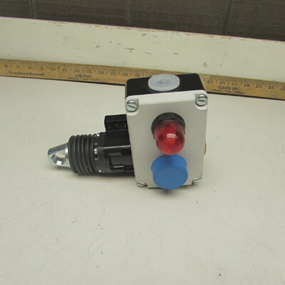 SIEMENS 3ES71401BD000AS0  LIMIT SWITCH  6A 400V  NNIB MAKE O