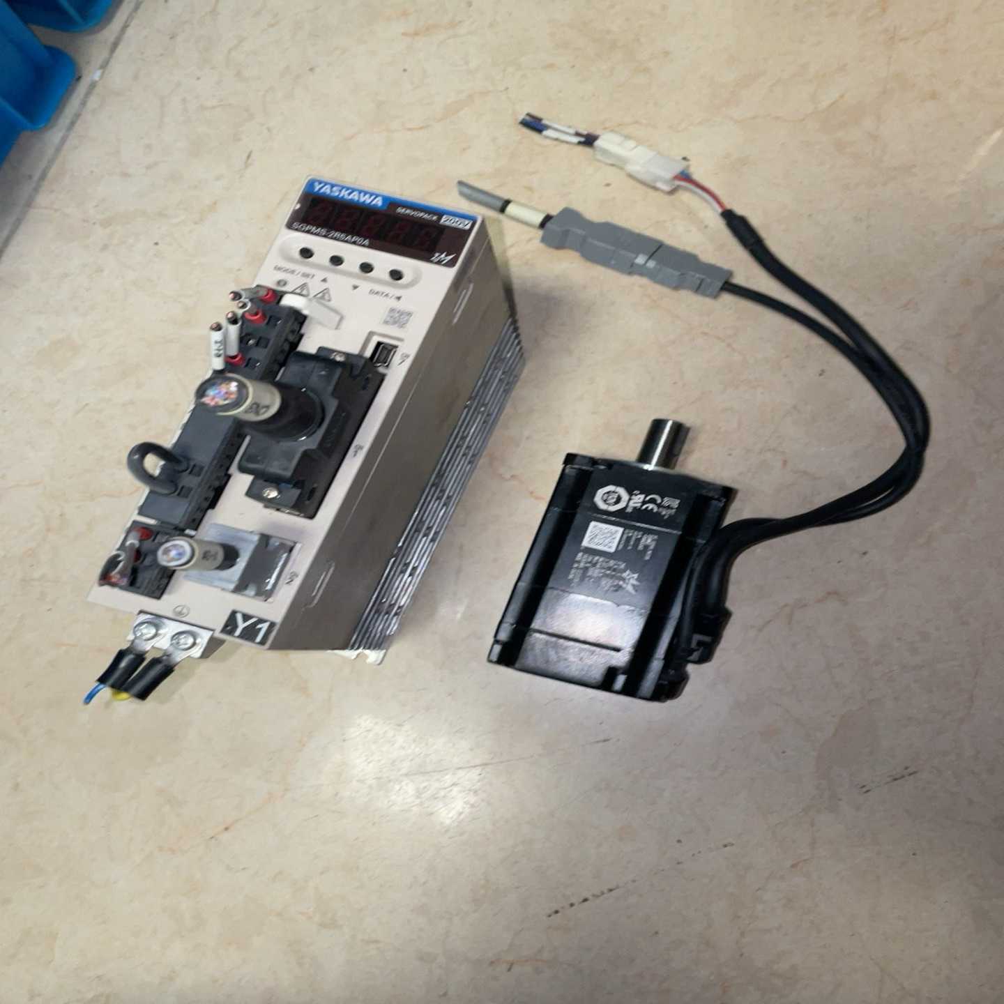 安川伺服SGPMS-2R5AP0ASGMMS-04ADC6