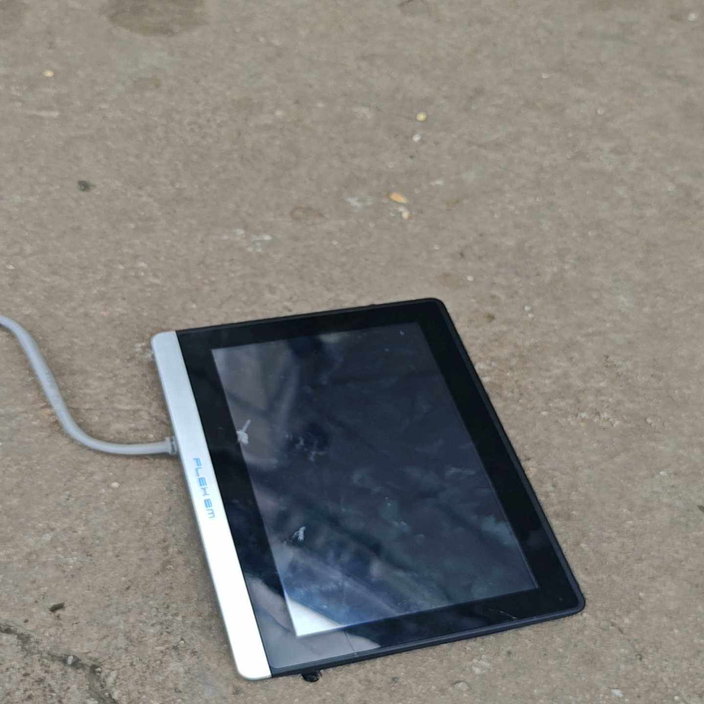 繁易F007R工业显示屏成色实图要的联系【落红设备】