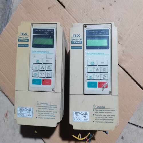 东变频器7200MA，2台