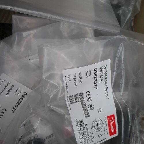 询-丹佛斯温度传感器MBT5250084Z8037正