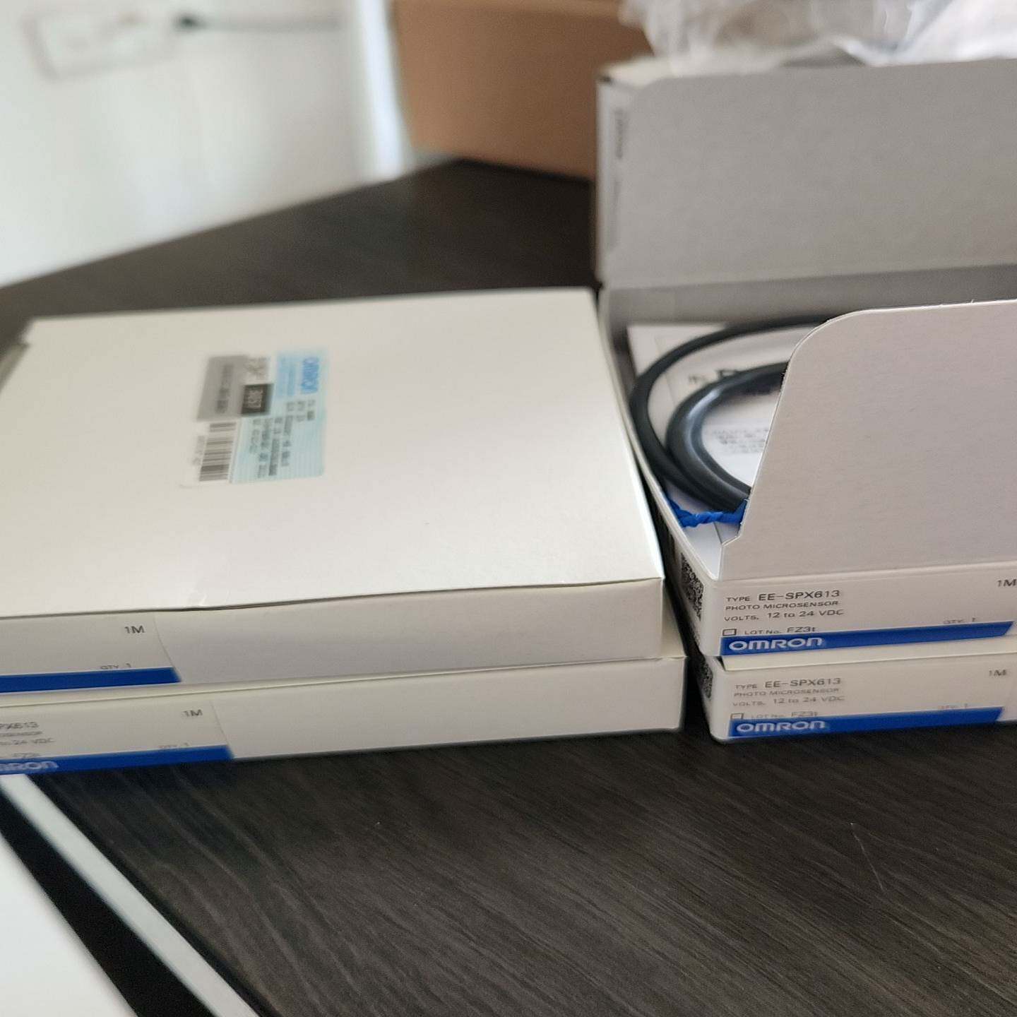 EE-SPX613光电传感器，4盒一米适用