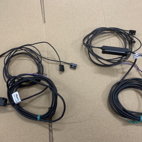 寻合熠HEAYIUE03L1M超薄对射光电开关
