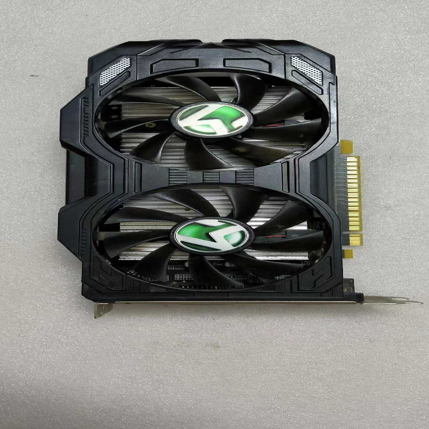 铭瑄 MS-GTX750巨无霸2G，链接口  VGA   D（地坛设备）