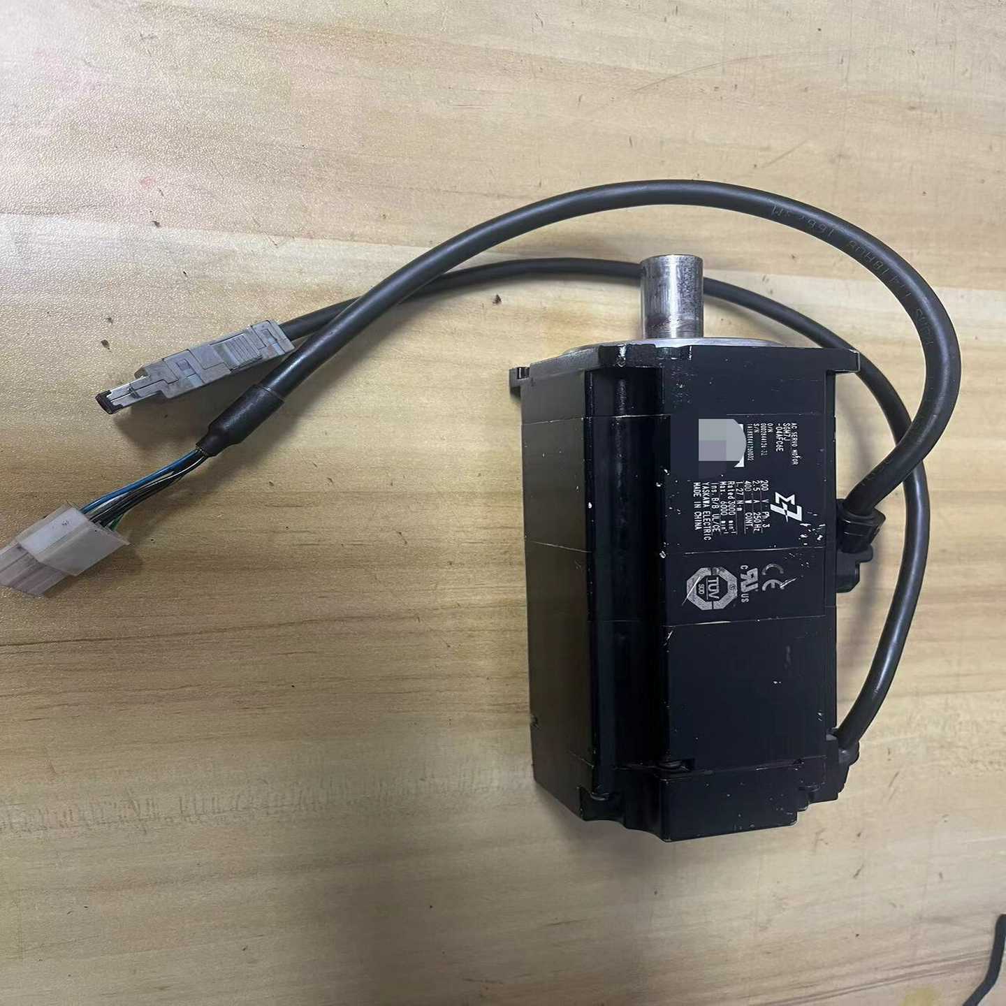 安川伺服电机,SGM7J-04AFC6E,0.4Kw,二手拆-议价