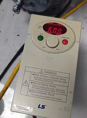 寻“”LS变频器0.4KWSV0004iC51成色如图每一