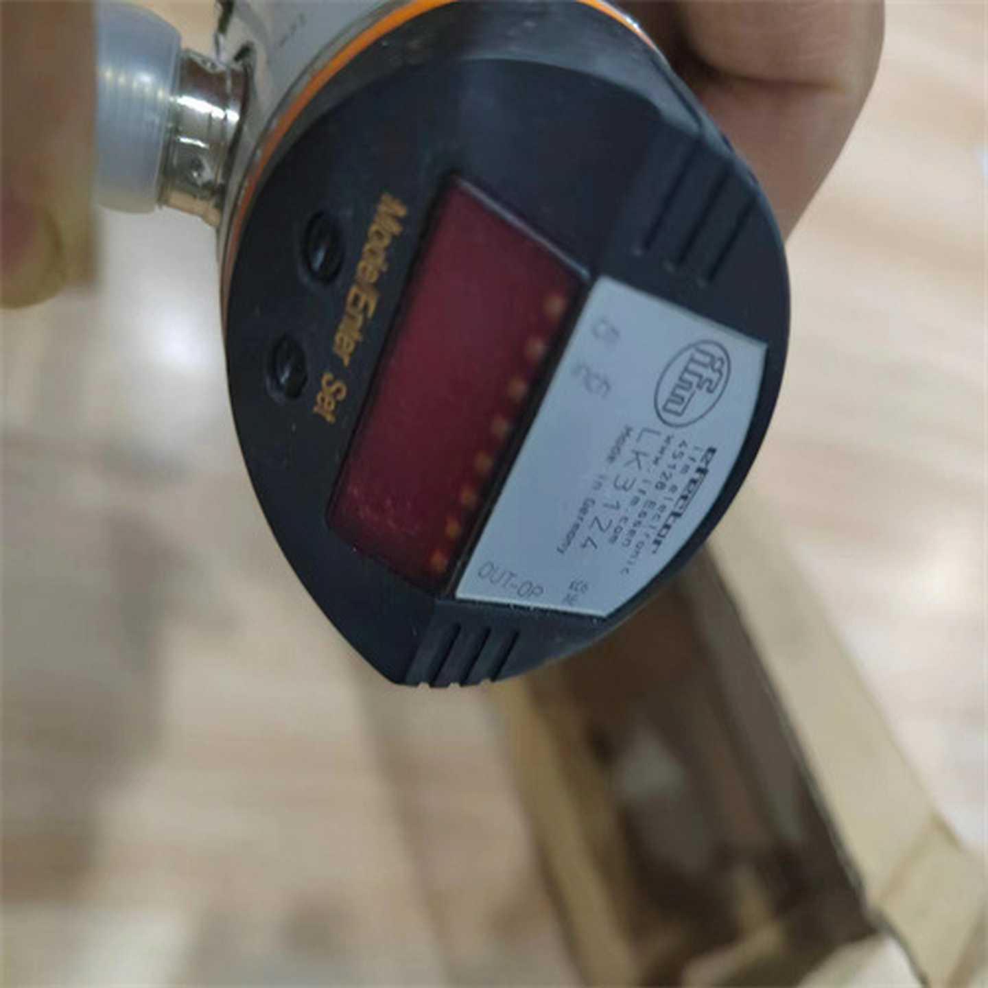 有现货IFM易福门液位传感器LR80r00导波雷达