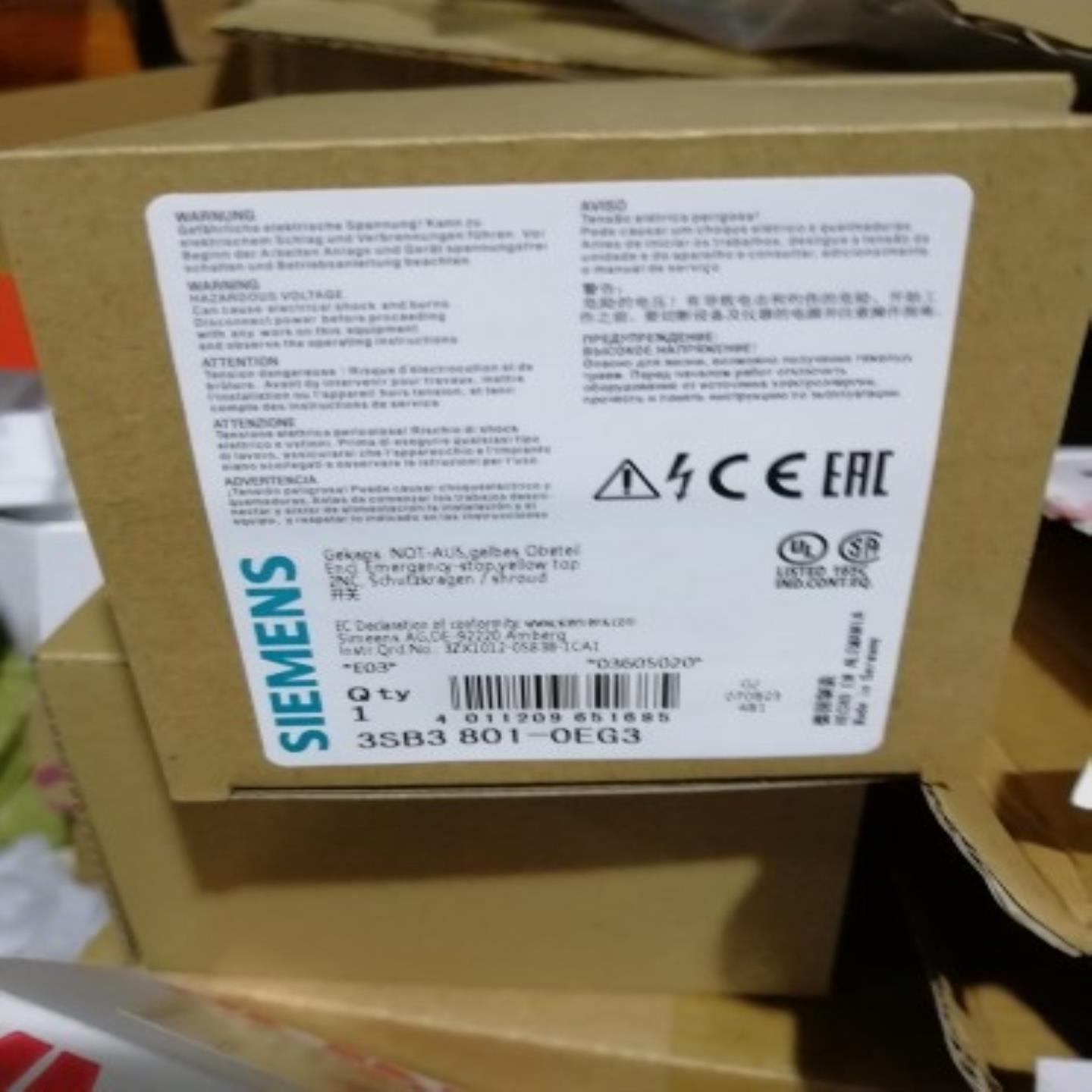 隆兴3SB3801-0DG30EG3 3SB3801-0EF30DF3 备件现货*