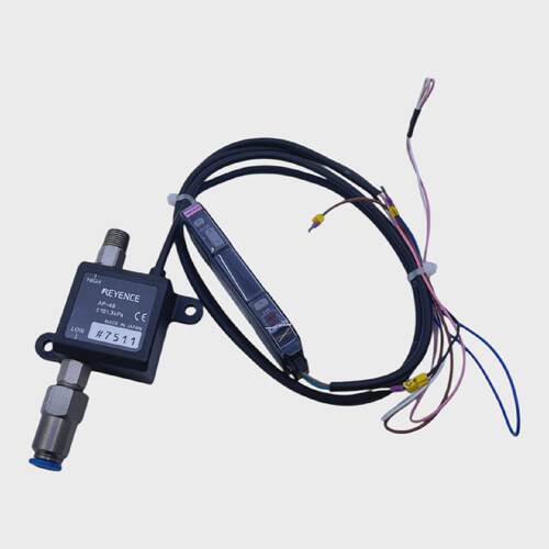 KEYENCE AP48 Pressure Sensor for Industry Insert 12  24V Dc