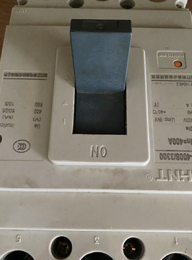 正泰塑壳断路器3P空气开关NM1400S330040议价