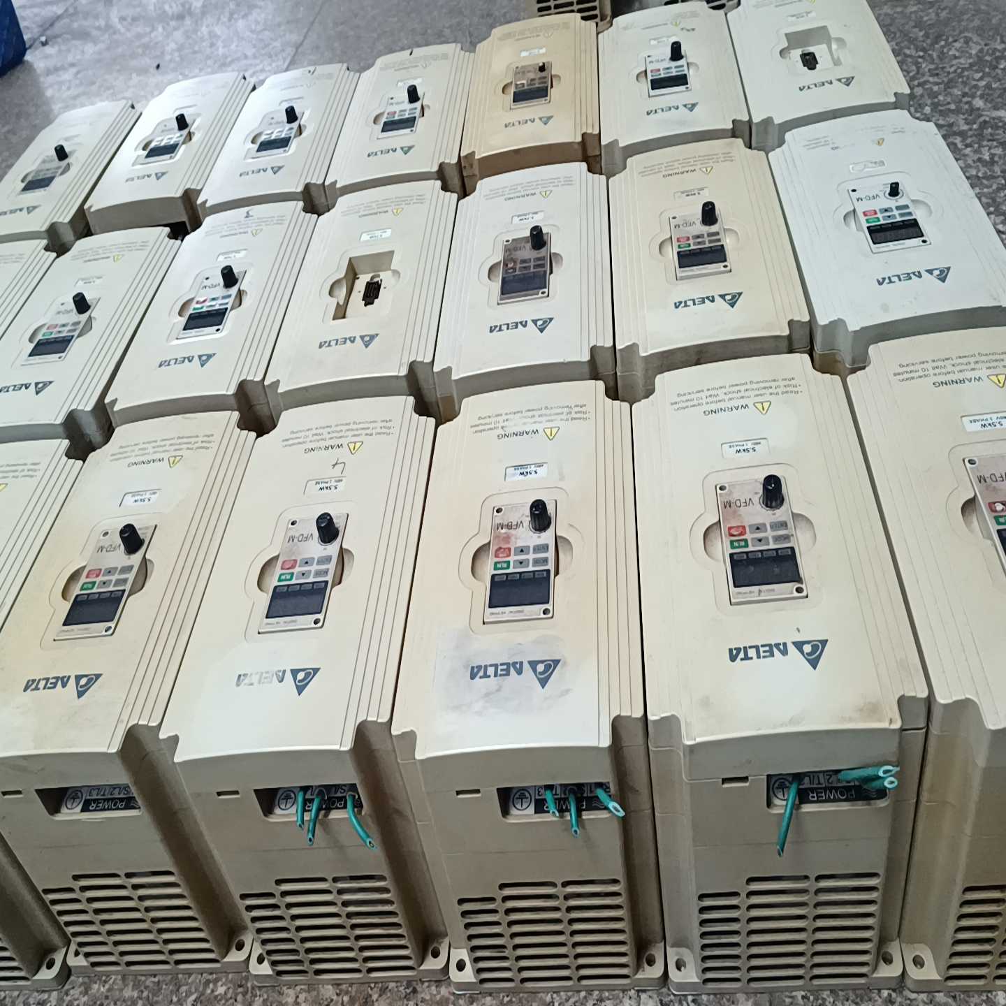 咨询-台达VFD037M43A变频器功能成色如图不介意外观的议