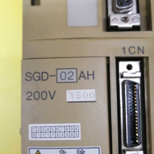议价SGD-02AH Y500 安川伺服驱动器 成色漂亮 保修3个月议价