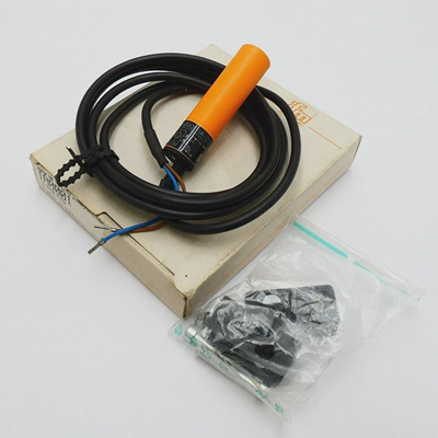 ifmefector100IA0001IA-2010-ABOWInduktiverSensor-unuse