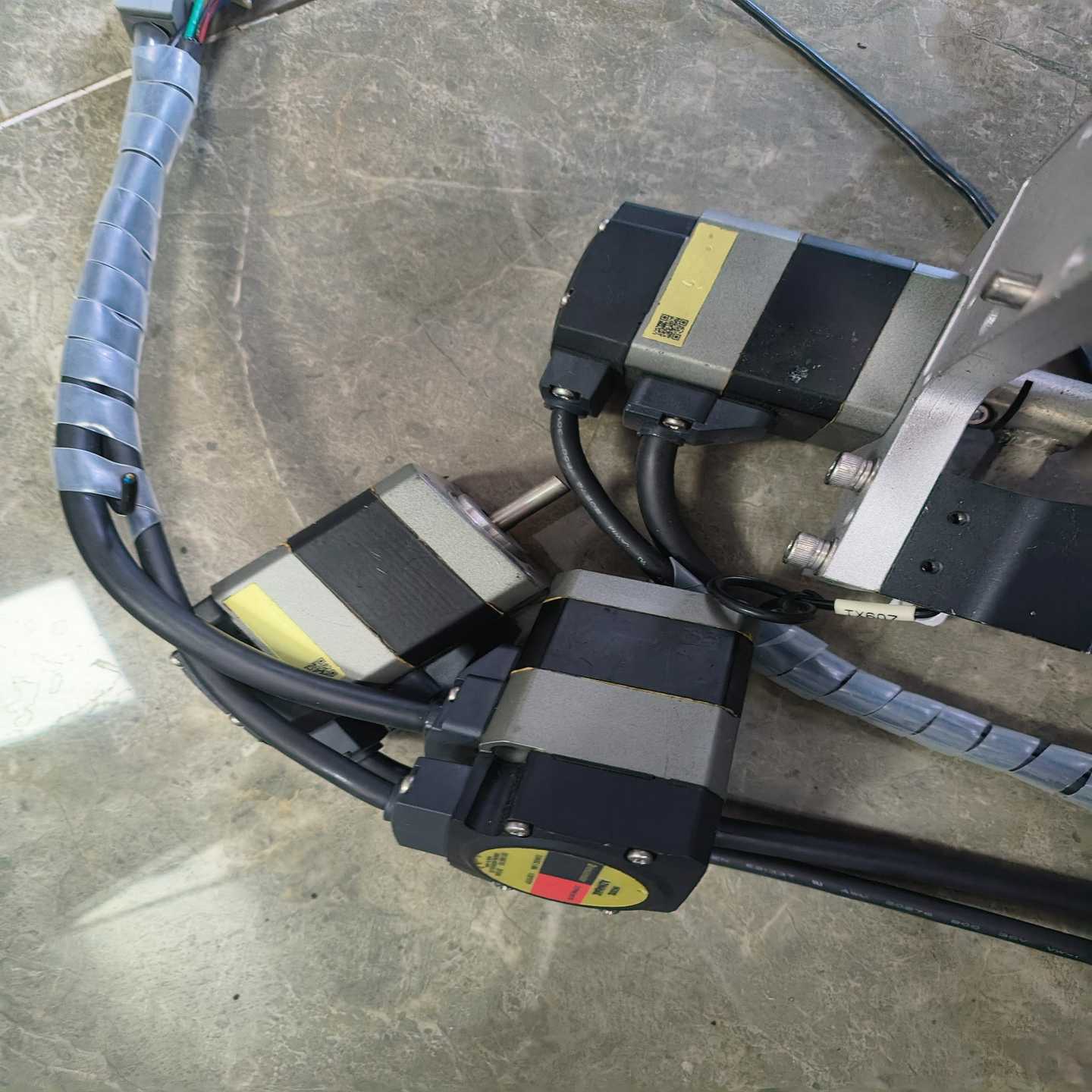 清仓处理东方42步进电机AZM46AK二手拆机成色如--议价商品