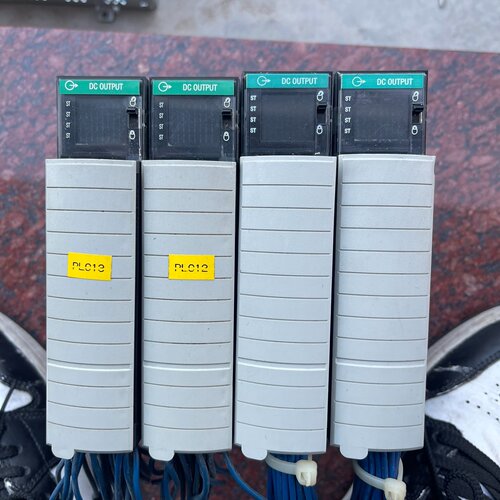 【询价】AB 1756-OB32圆孔、、、议价议价