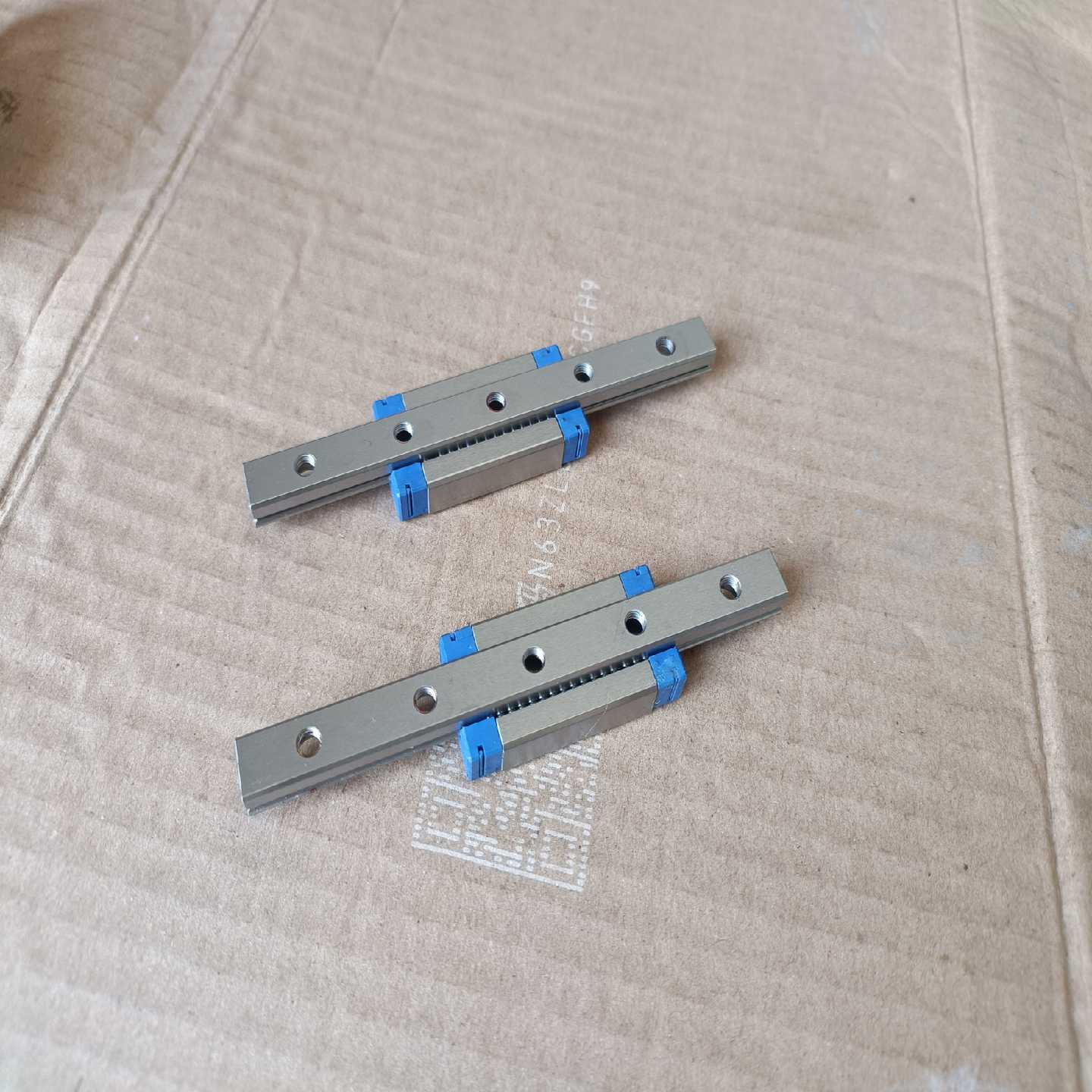 议价亚德客LRM9H直线导轨，一轨一滑U块25元，轨长102mm现货/维修